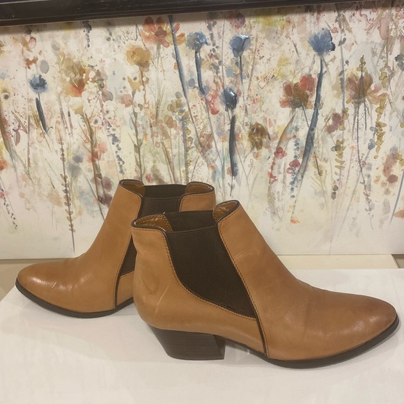 Franko Sarto Leather Tan Leather Ankle Boot Booties Size 7 - Picture 3 of 16